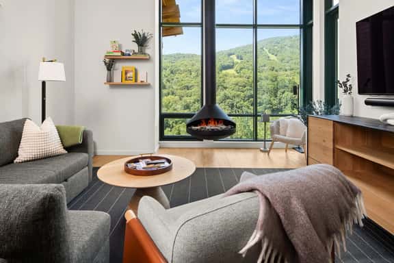 Treehouse 413| The Alpine | 3 Bed - Image 1