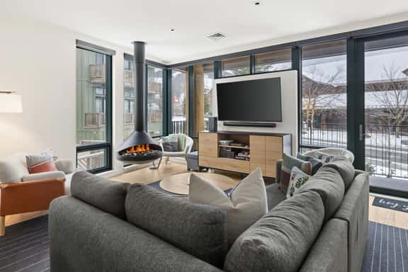 Treehouse 213 | Treehouse Retreat | 3 Bed - Image 1