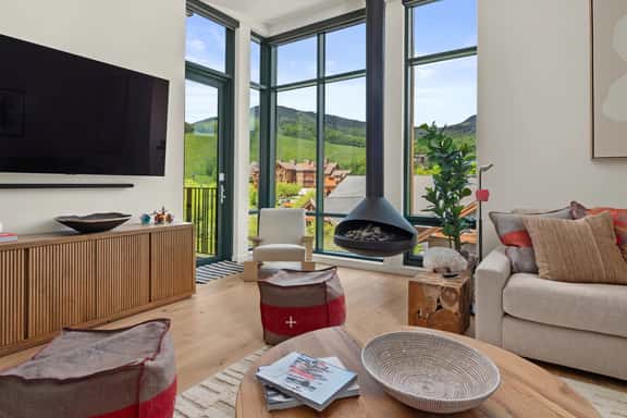 Treehouse 420| The Summit | 4 Bed - Image 1