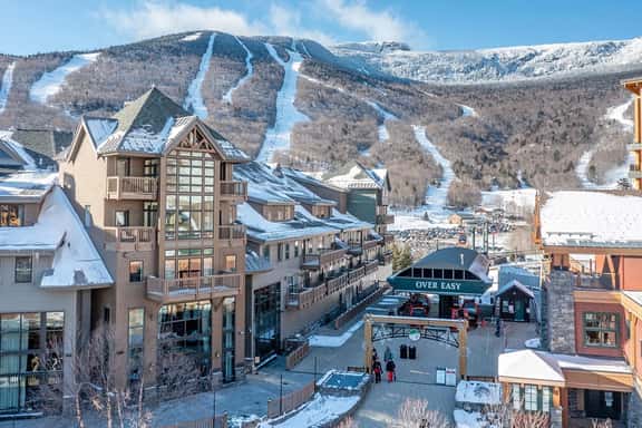 Stowe Globe Mountain Cabin | 4 Bed - Image 1